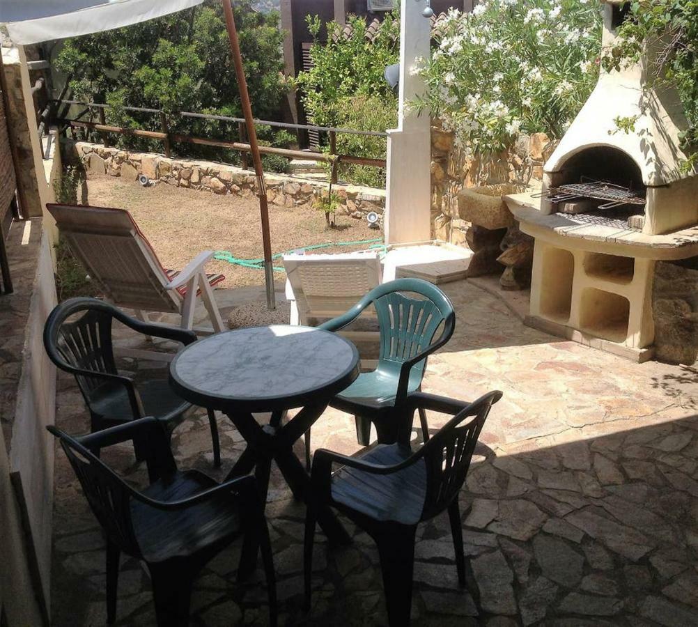 הוילה וילסימיוס Casa Vacanze Is Traias 87 מראה חיצוני תמונה